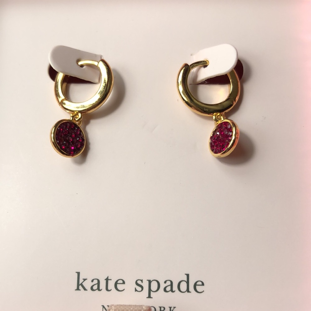 KATE SPADE NWT RUBY “BRILLIANT STATEMENT” PIERCED “HUGGIES” EARRINGS 🌺